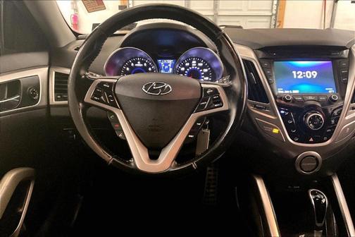 2015 Hyundai Veloster RE:FLEX w/Black