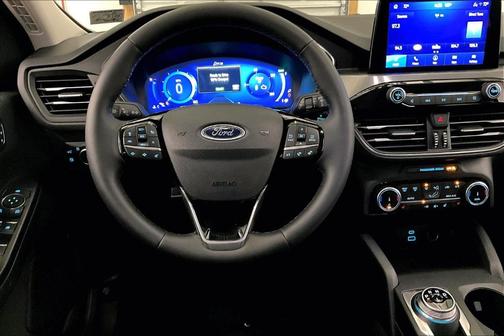 2022 Ford Escape PHEV Titanium