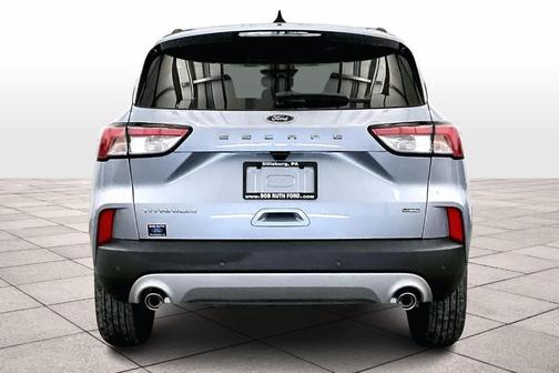 2022 Ford Escape PHEV Titanium
