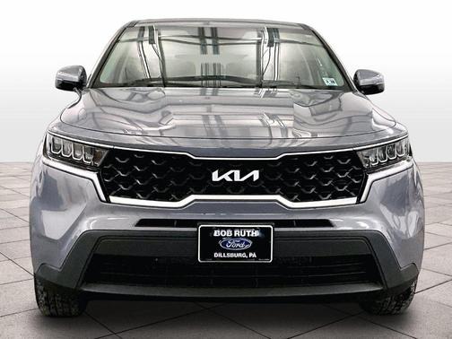 Everlasting Silver 2023 Kia Sorento LX