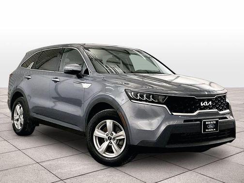 Everlasting Silver 2023 Kia Sorento LX
