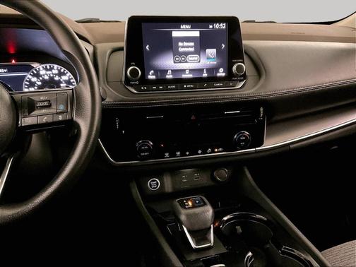 Brilliant Silver Metallic 2021 Nissan Rogue SV