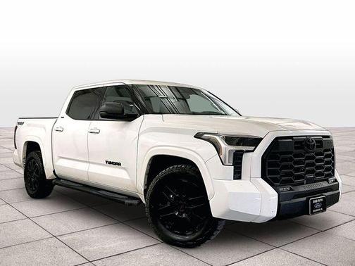 Ice 2023 Toyota Tundra SR5