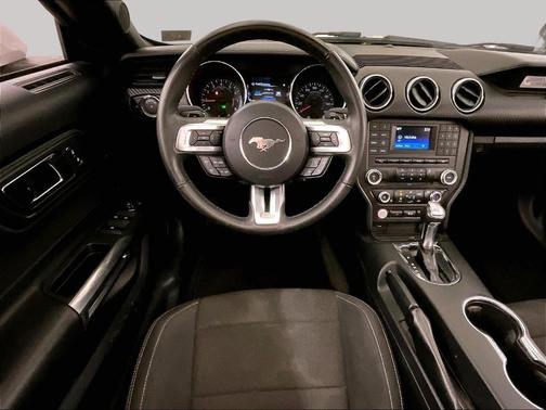 Oxford White 2015 Ford Mustang V6