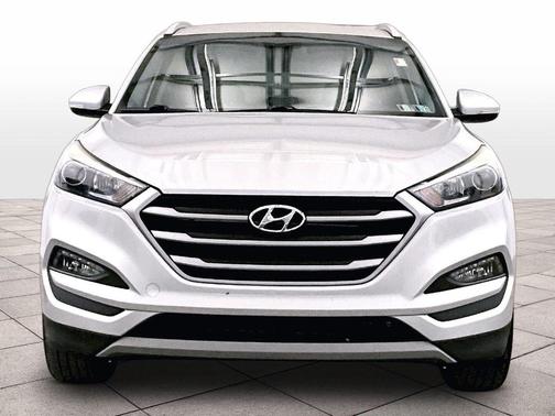 Molten Silver 2018 Hyundai TUCSON Sport