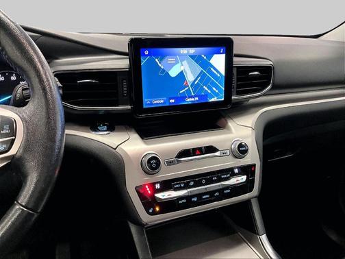 Infinite Blue Metallic Tinted Clearcoat 2021 Ford Explorer XLT