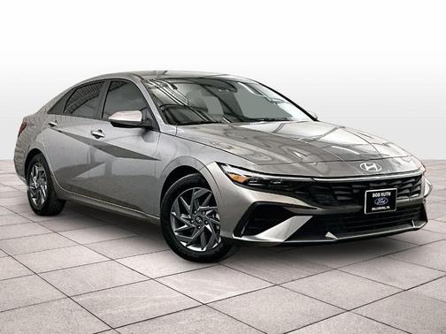 Metal 2025 Hyundai ELANTRA HEV Blue