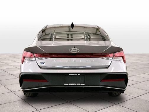 Metal 2025 Hyundai ELANTRA HEV Blue