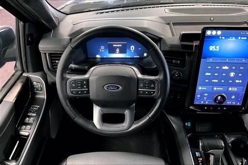 2023 Ford F-150 Lightning LARIAT
