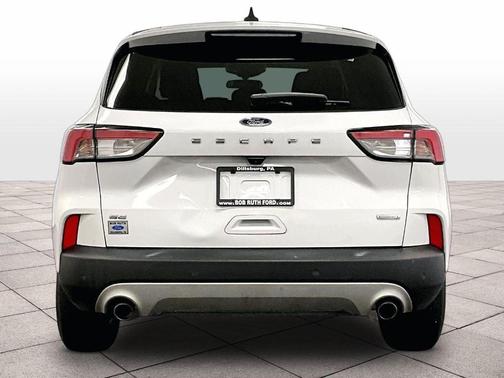 Oxford White 2020 Ford Escape SE