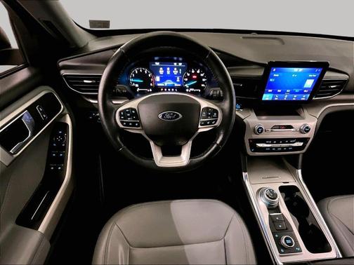 Agate Black 2021 Ford Explorer XLT