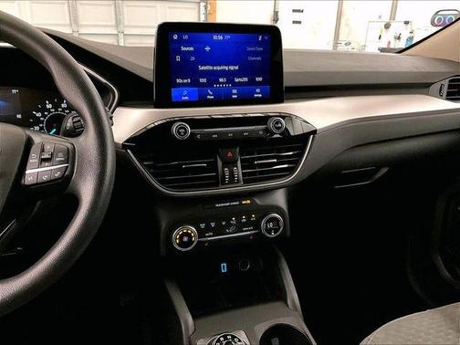 Oxford White 2020 Ford Escape SE