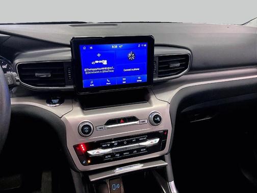 Rapid Red Metallic Tinted Clearcoat 2023 Ford Explorer XLT