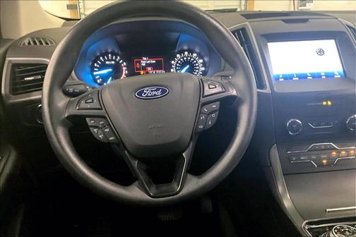 2020 Ford Edge SE
