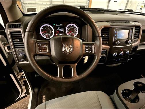 Bright White Clearcoat 2019 RAM 1500 Classic Tradesman