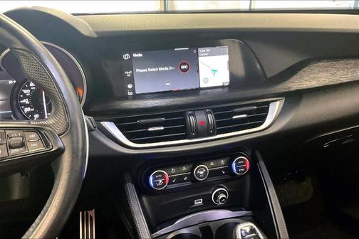 2022 Alfa Romeo Stelvio Sprint