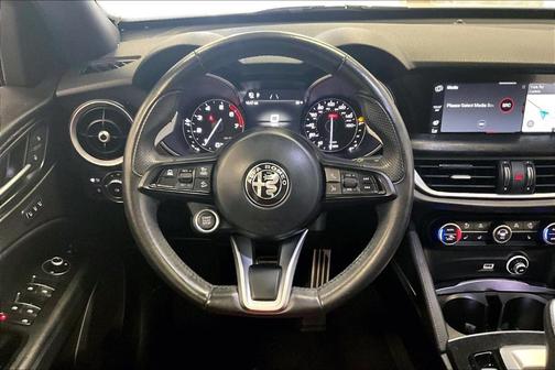 2022 Alfa Romeo Stelvio Sprint