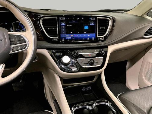 Velvet Red Pearlcoat 2021 Chrysler Pacifica Hybrid Limited