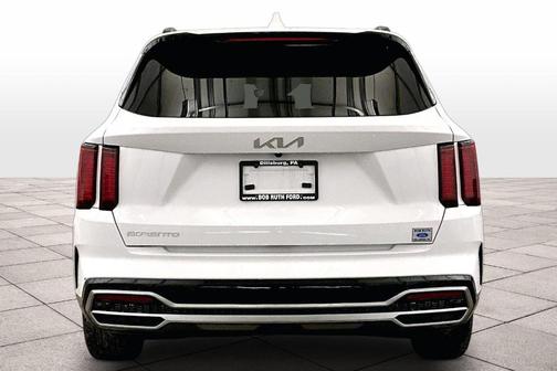 Glacial White Pearl 2023 Kia Sorento S