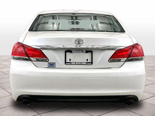 Blizzard Pearl 2012 Toyota Avalon Base