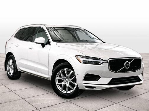 Crystal White Pearl Metallic 2019 Volvo XC60 T5 Momentum