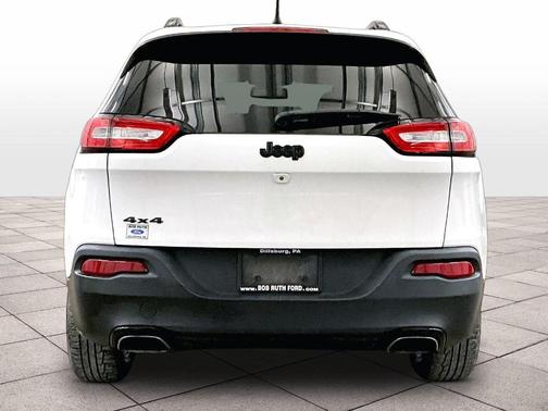 Bright White Clearcoat 2018 Jeep Cherokee Latitude