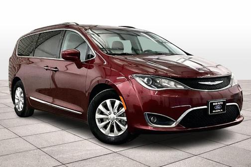 2018 Chrysler Pacifica Touring-L