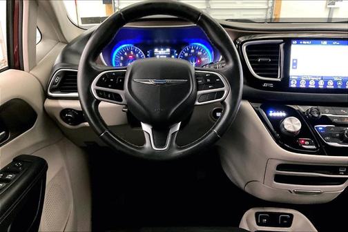 2018 Chrysler Pacifica Touring-L