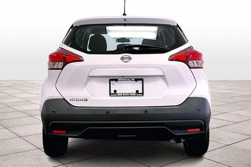 2020 Nissan Kicks S