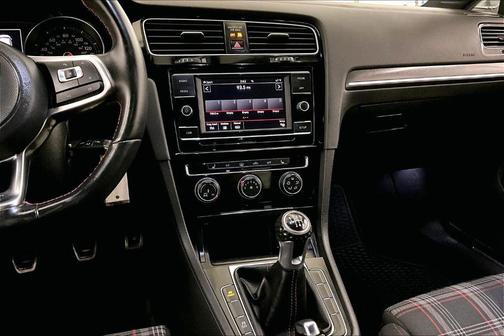 2018 Volkswagen Golf GTI 2.0T S 4-Door