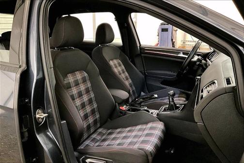 2018 Volkswagen Golf GTI 2.0T S 4-Door