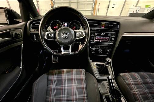 2018 Volkswagen Golf GTI 2.0T S 4-Door