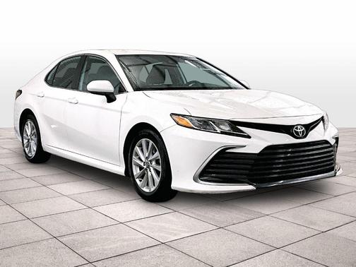 Super White 2022 Toyota Camry LE