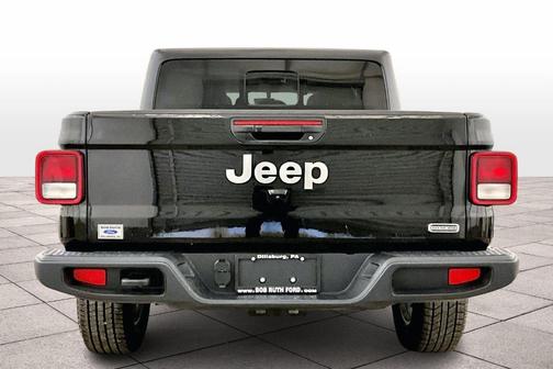 2023 Jeep Gladiator Overland