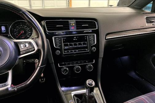 2017 Volkswagen Golf GTI S 4-Door