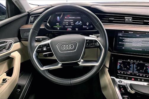 2021 Audi e-tron Premium Plus