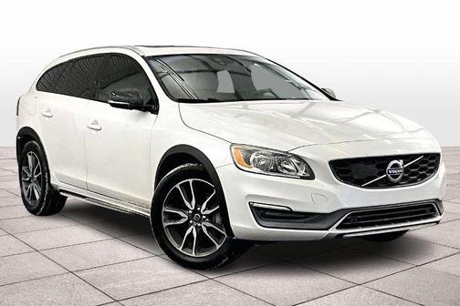 2016 Volvo V60 Cross Country T5