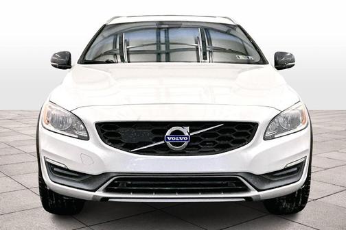 2016 Volvo V60 Cross Country T5