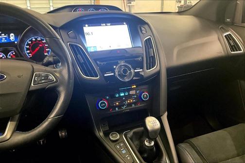 2017 Ford Focus RS Base