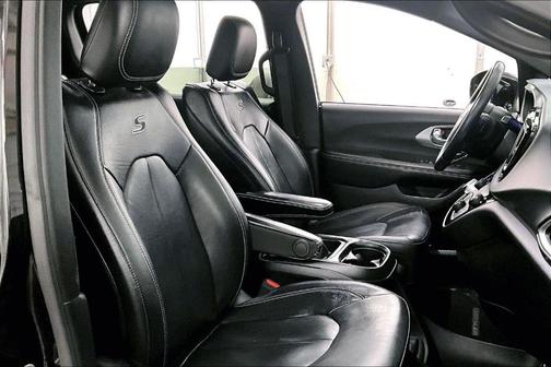 2020 Chrysler Pacifica Touring-L