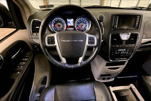 2013 Chrysler Town & Country Touring