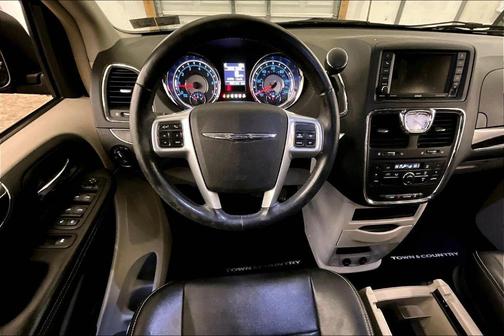 2013 Chrysler Town & Country Touring