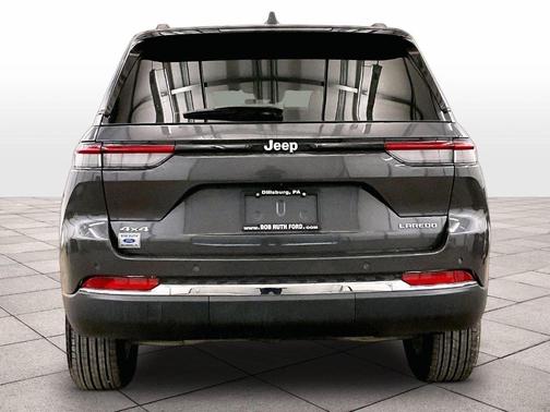 Metallic 2025 Jeep Grand Cherokee Laredo X