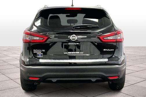 2022 Nissan Rogue Sport SV