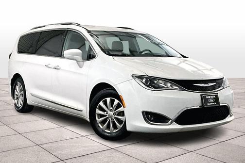 2018 Chrysler Pacifica Touring-L Plus