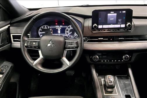 2022 Mitsubishi Outlander Black Edition