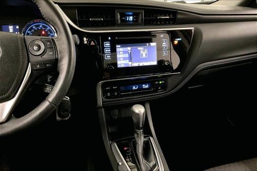 Barcelona Red Metallic 2018 Toyota Corolla SE