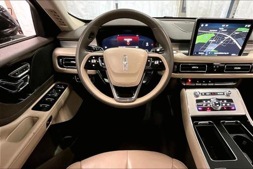 2022 Lincoln Aviator Standard AWD