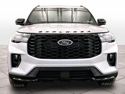 Space White Metallic 2026 Ford Explorer ST-Line