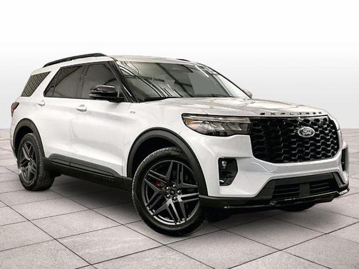 Space White Metallic 2026 Ford Explorer ST-Line